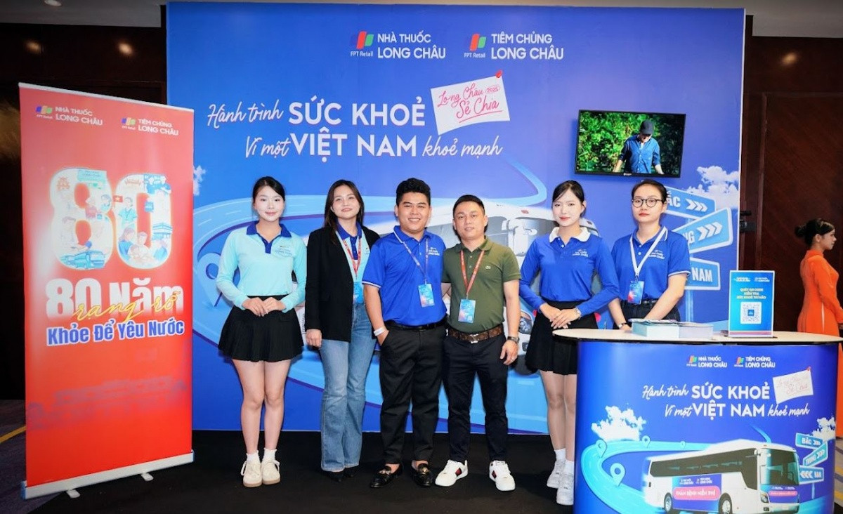 Hệ thống nhà thuốc và tiêm chủng Long Châu nối tiếp hành trình sẻ chia, luôn tâm niệm vì cộng đồng bền vững