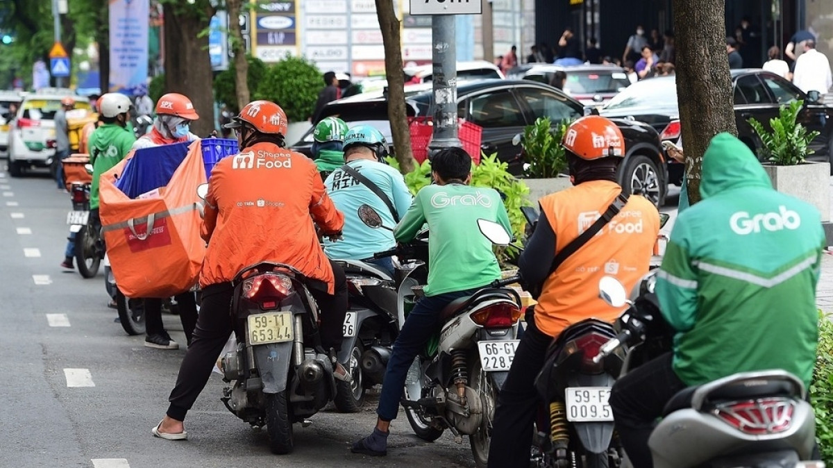 60% tài xế Grab chưa sẵn sàng chuyển sang xe điện vì nỗi khổ này