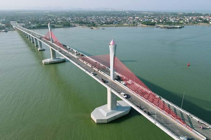 Từ 6h ngày 25/8, cầu Cửa Hội sẽ cấm lưu thông để tránh ảnh hưởng từ Kajiki. Nguồn ảnh: Internet Từ 6h ngày 25/8, cầu Cửa Hội sẽ cấm lưu thông để tránh ảnh hưởng từ Kajiki. Nguồn ảnh: Internet