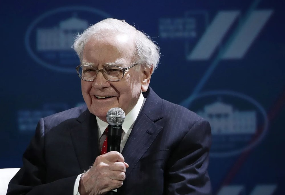 Không phải tấm bằng đại học, huyền thoại đầu tư Warren Buffett khẳng định đây mới là yếu tố quyết định sự thành công của một con người - ảnh 1