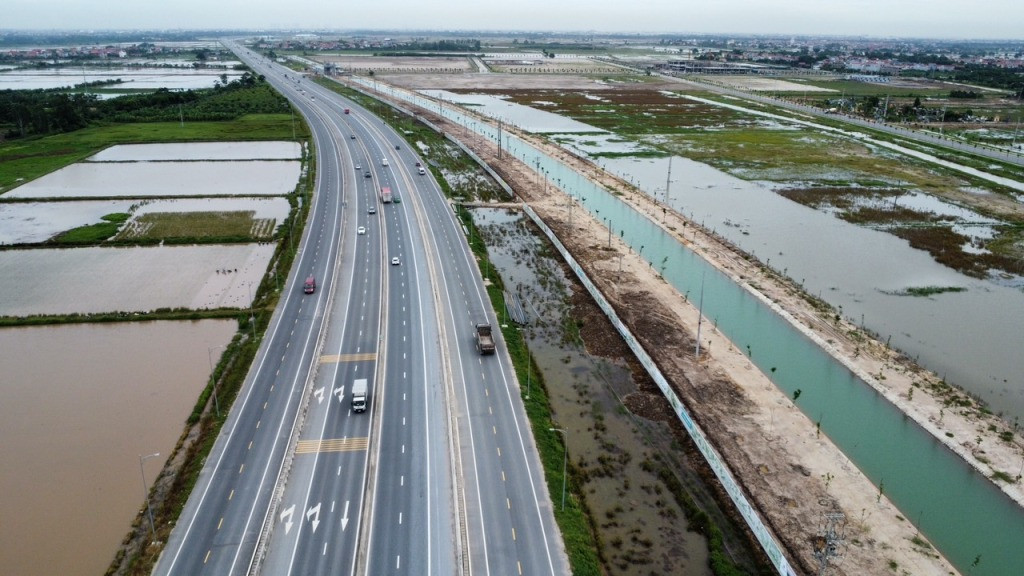 Tuyến đường kết nối cao tốc Hà Nội - Hải Phòng với cao tốc Cầu Giẽ - Ninh Bình. Nguồn ảnh: Đảng bộ tỉnh Hưng Yên Tuyến đường kết nối cao tốc Hà Nội - Hải Phòng với cao tốc Cầu Giẽ - Ninh Bình. Nguồn ảnh: Đảng bộ tỉnh Hưng Yên