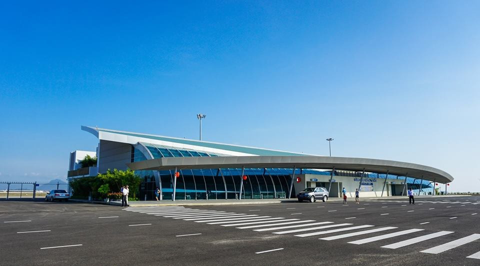 Sân bay nằm gần sát biển Đông dự kiến sẽ được ‘lên đời’- Ảnh 1. Sân bay nằm gần sát biển Đông dự kiến sẽ được ‘lên đời’- Ảnh 1.