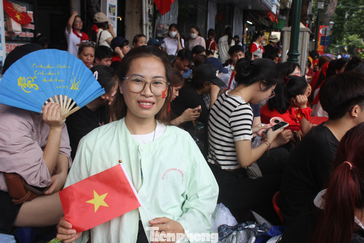 tp-cho-thue-ghe-xem-hop-luyen-a80-39.jpg