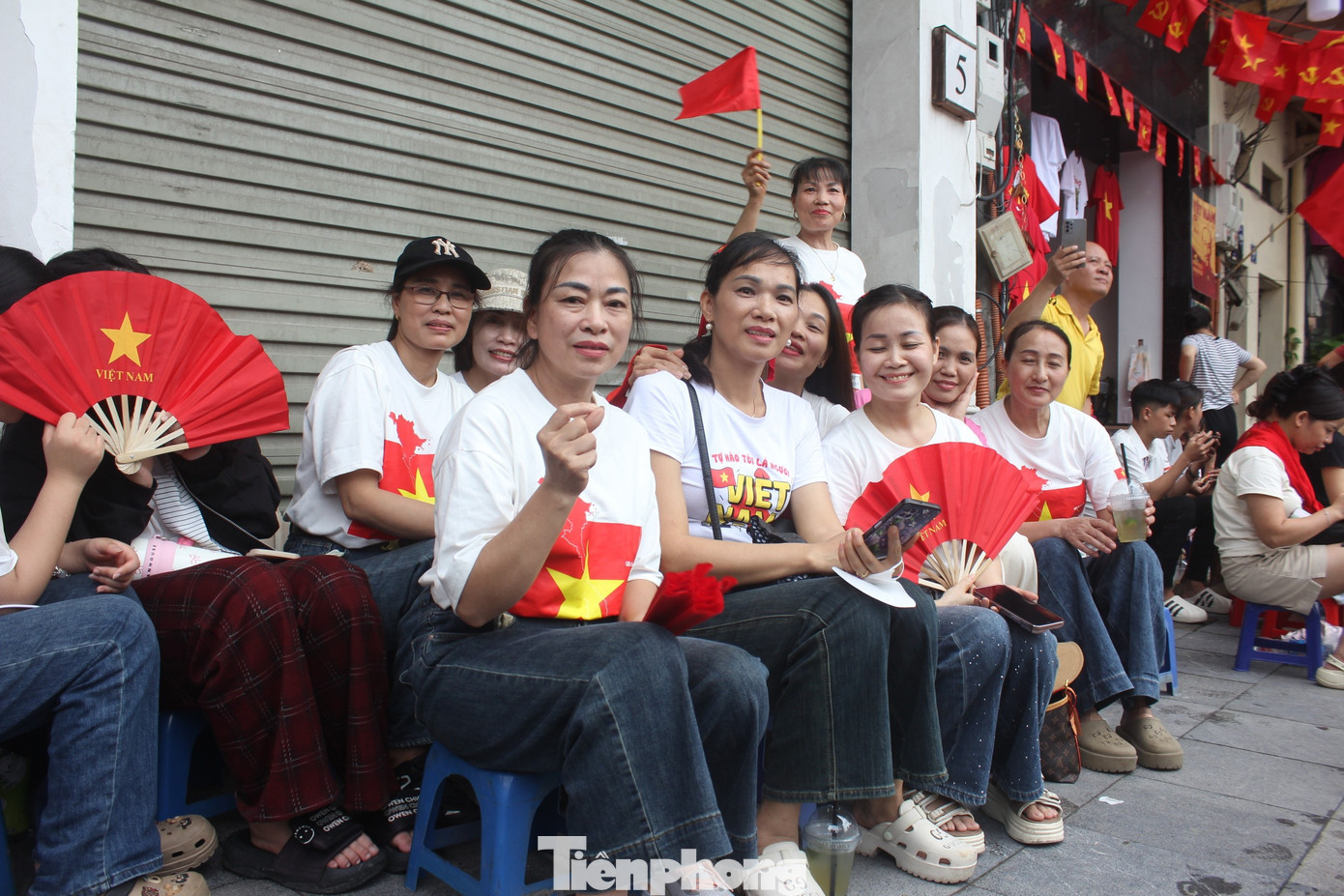 tp-cho-thue-ghe-xem-hop-luyen-a80-9.jpg