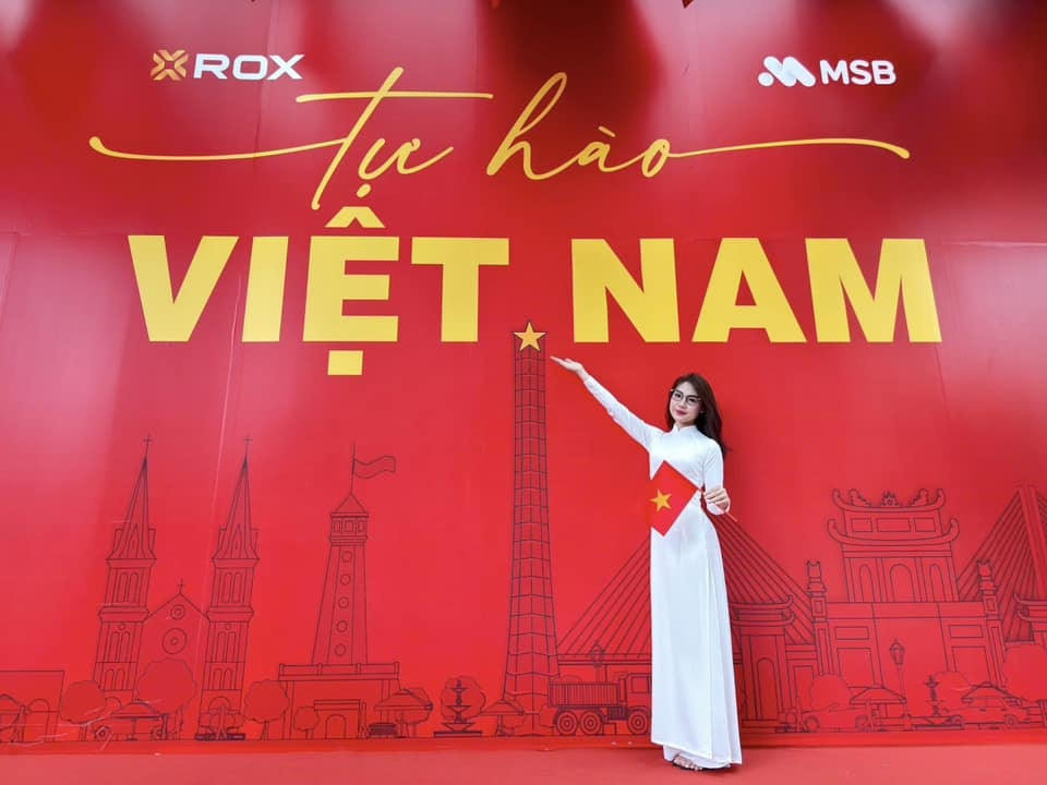 ROX Tower rực rỡ cờ hoa, lan tỏa tinh thần tự hào Việt Nam ROX Tower rực rỡ cờ hoa, lan tỏa tinh thần tự hào Việt Nam
