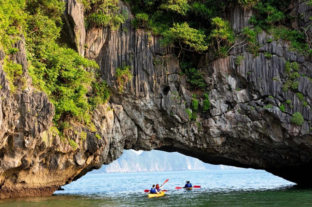Tỉnh giàu có top đầu cả nước, thu hút hàng trăm tỷ phú đến thăm mỗi năm - ảnh 4