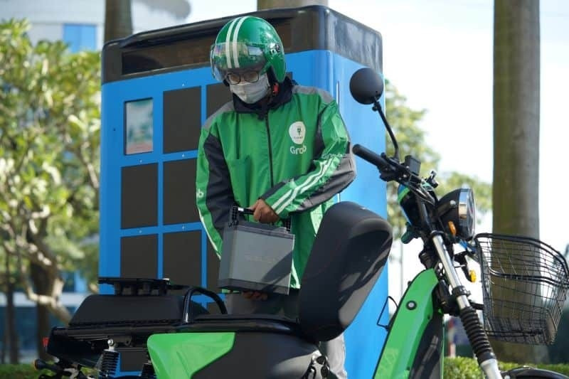 Không sạc xe máy điện tại nhà, đây là 3 cách để người Việt nạp đầy pin cho xế yêu