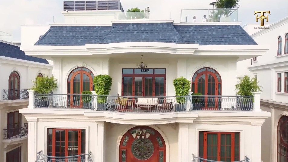 Biệt thự vợ chồng Việt Hương thuê 400 triệu đồng/đêm: Không gian xa xỉ được ví như ‘kỳ quan kiến trúc’- Ảnh 3. Biệt thự vợ chồng Việt Hương thuê 400 triệu đồng/đêm: Không gian xa xỉ được ví như ‘kỳ quan kiến trúc’- Ảnh 3.