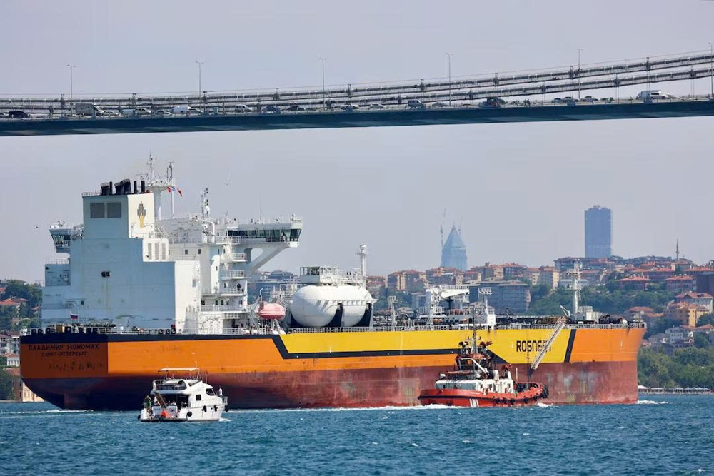 Phớt lờ Mỹ, quốc gia chủ chốt BRICS mạnh tay mua thêm 300 thùng dầu Nga mỗi ngày - ảnh 2