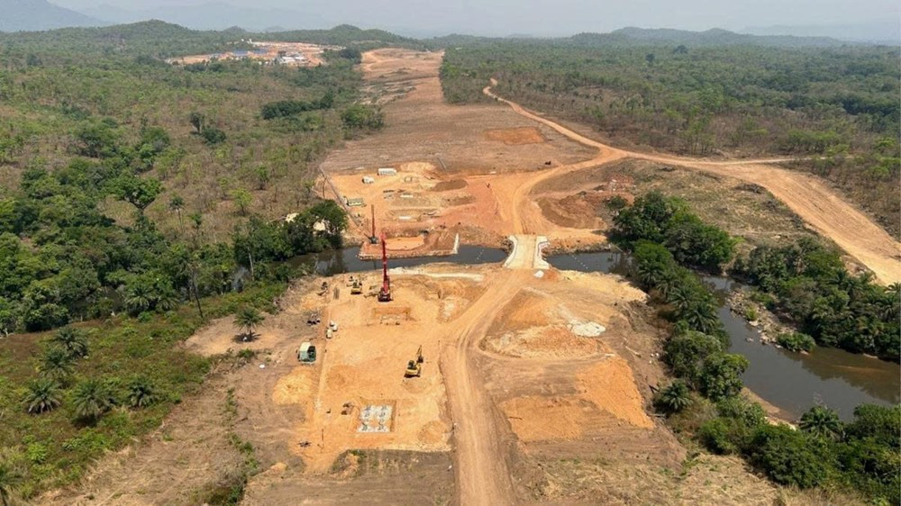 Dừng thi công dự án quặng sắt lớn nhất thế giới vì tai nạn chết người - ảnh 1