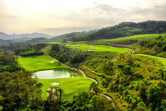 Việt Nam có 1 sân golf nhìn thẳng ra vịnh biển đẹp nhất thế giới, được kiến trúc sư lừng danh thiết kế- Ảnh 2. Việt Nam có 1 sân golf nhìn thẳng ra vịnh biển đẹp nhất thế giới, được kiến trúc sư lừng danh thiết kế- Ảnh 2.