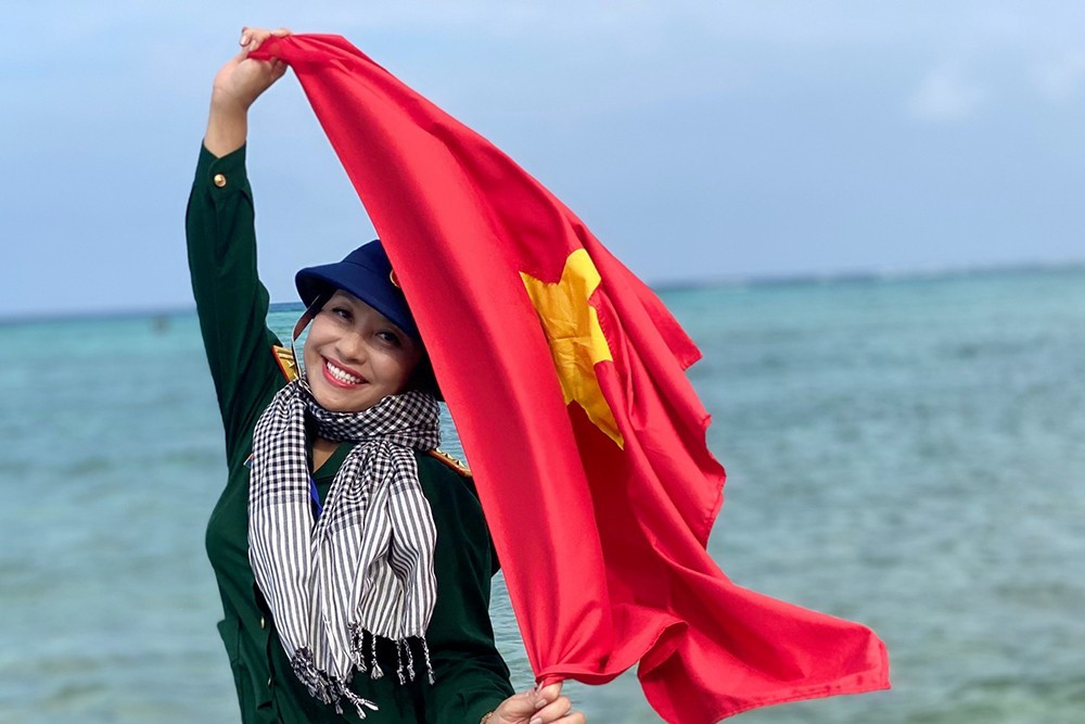 'Bóng hồng' đứng sau khối nghi trượng A80: Là Đại tá, NSND, từng góp mặt trong 2 sự kiện trọng đại của dân tộc, tuổi 50 nhận giải thưởng Nhà nước cao quý - ảnh 2