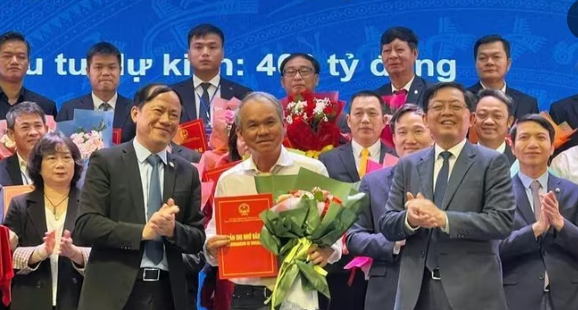 Bầu Đức bất ngờ quay trở lại lĩnh vực kinh doanh từng là 'chủ lực' của Hoàng Anh Gia Lai- Ảnh 1. Bầu Đức bất ngờ quay trở lại lĩnh vực kinh doanh từng là 'chủ lực' của Hoàng Anh Gia Lai- Ảnh 1.
