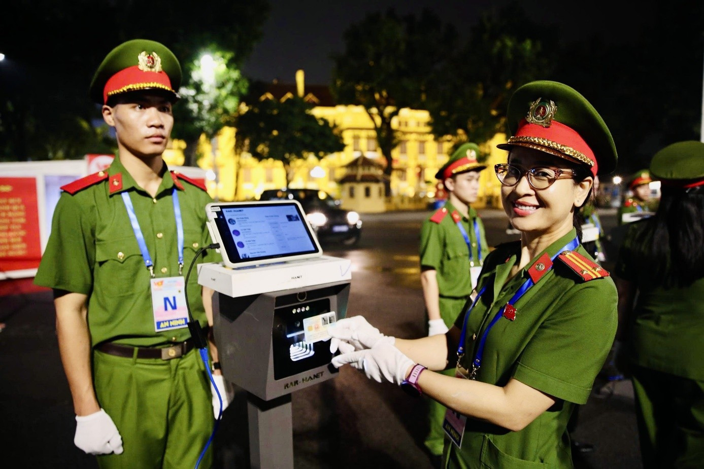 Giải pháp kiểm soát an ninh bằng công nghệ camera AI, do Trung tâm RAR thuộc Cục C06 Bộ Công an phối hợp với Công ty Cổ phần Công nghệ HANET (thành viên Tập đoàn Công nghệ G-Group) phát triển. Ảnh: CAND. image002.jpg
