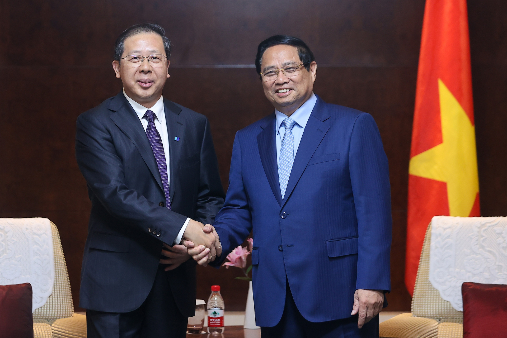 Thủ tướng tiếp lãnh đạo các tập đoàn hàng đầu Trung Quốc muốn mở rộng đầu tư, hợp tác tại Việt Nam- Ảnh 1. Thủ tướng tiếp lãnh đạo các tập đoàn hàng đầu Trung Quốc muốn mở rộng đầu tư, hợp tác tại Việt Nam- Ảnh 1.