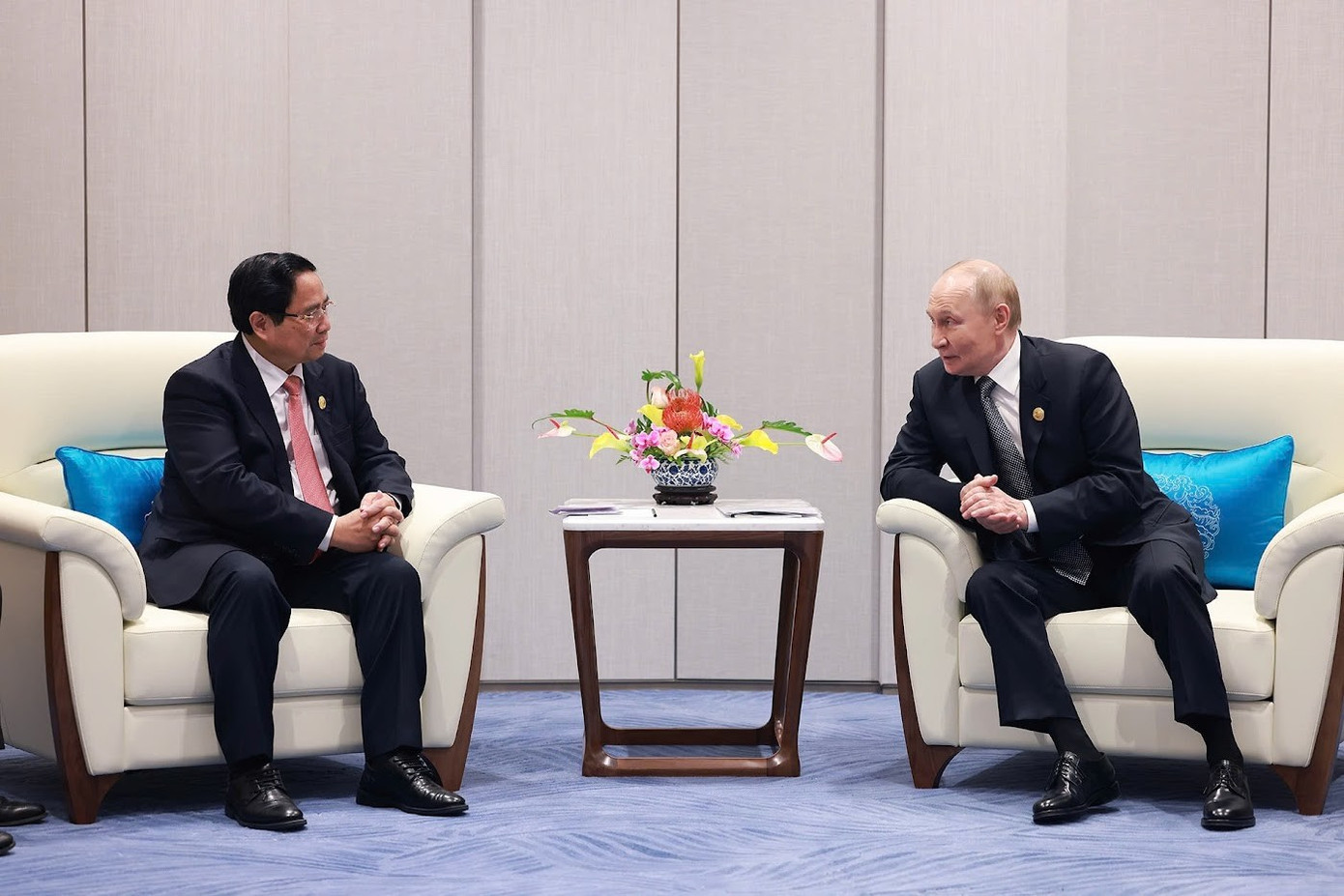 Thủ tướng Phạm Minh Chính trong cuộc hội kiến Tổng thống Nga Vladimir Putin. Ảnh: VGP. img5638-1756730722890478727513.jpg