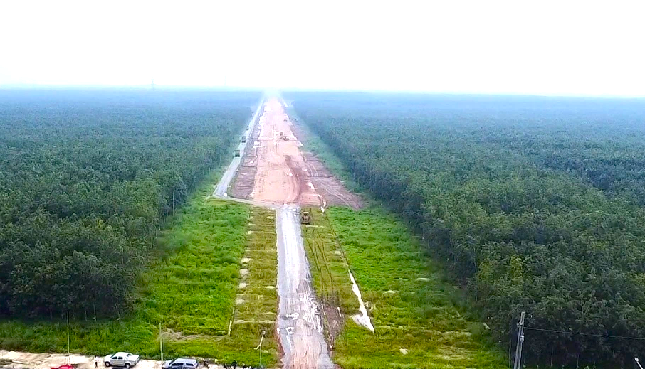 Đường cao tốc TPHCM - Thủ Dầu Một - Chơn Thành đang triển khai thi công đoạn gần 10 km giữa rừng cao su 2.png