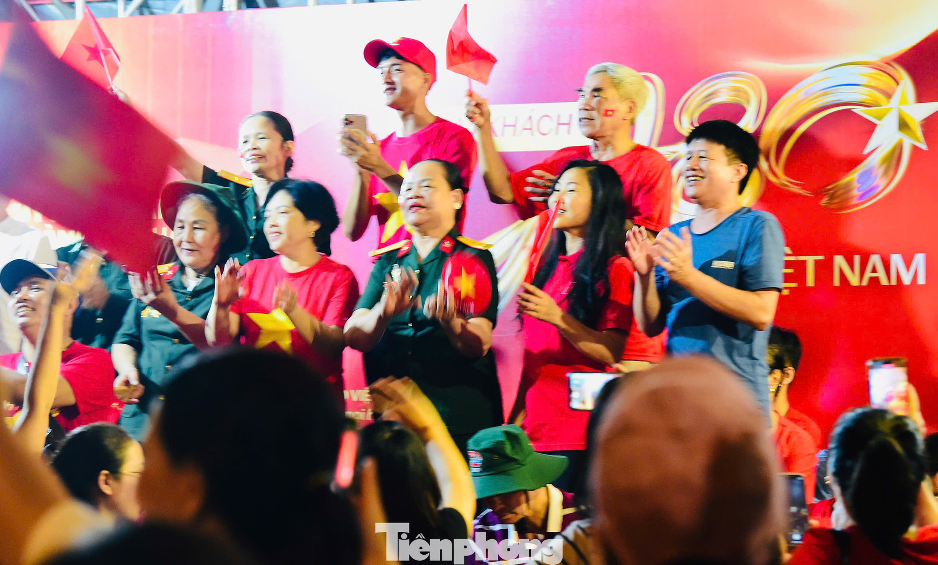 tp-hn-cum-concert7.jpg
