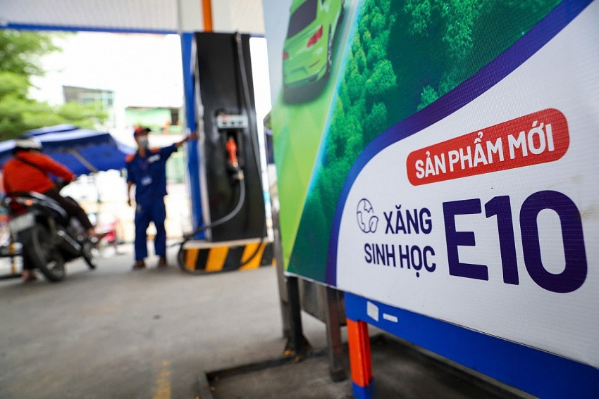 Petrolimex (PLX) tăng tốc chuẩn bị nguồn cung xăng E10 cho lộ trình toàn quốc từ ngày 1/1/2026