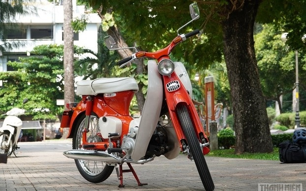 Số phận mẫu xe máy được mệnh danh 'hoàng tử đỏ', giá vài cây vàng, từng là biểu tượng của đại gia Việt