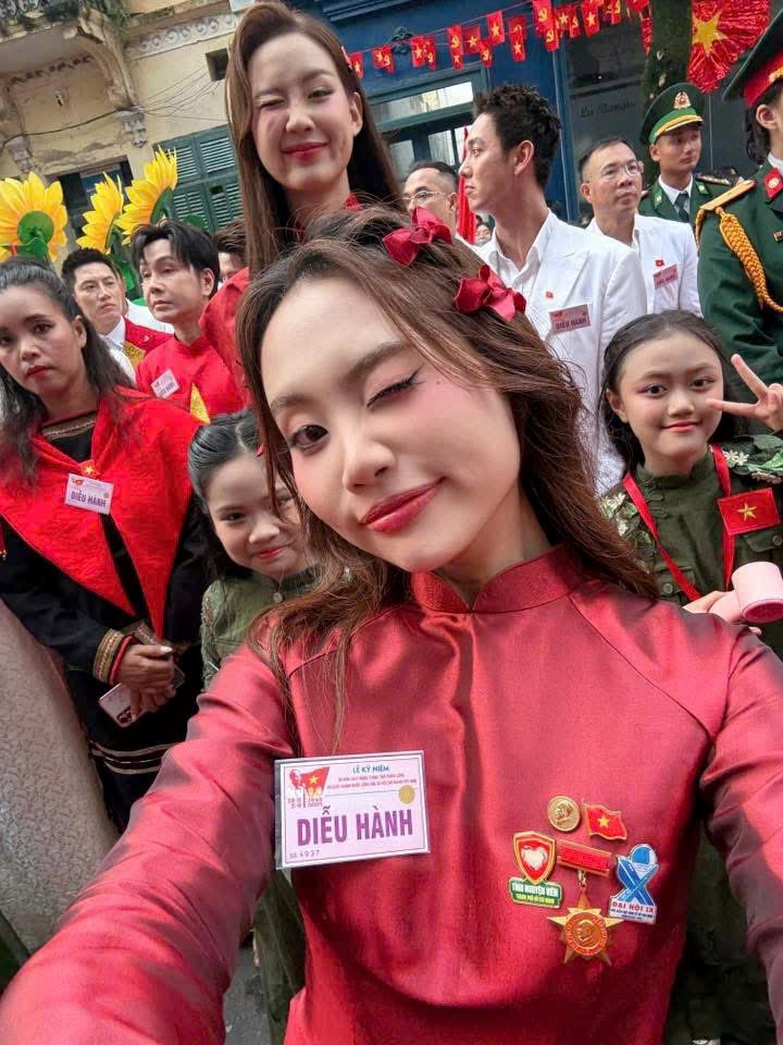 Cô gái sinh năm 2003 được chọn biểu diễn tại 2 sự kiện lớn nhất cả nước: 19 tuổi đã làm CEO, thành tích xuất sắc ai cũng ngưỡng mộ - ảnh 2