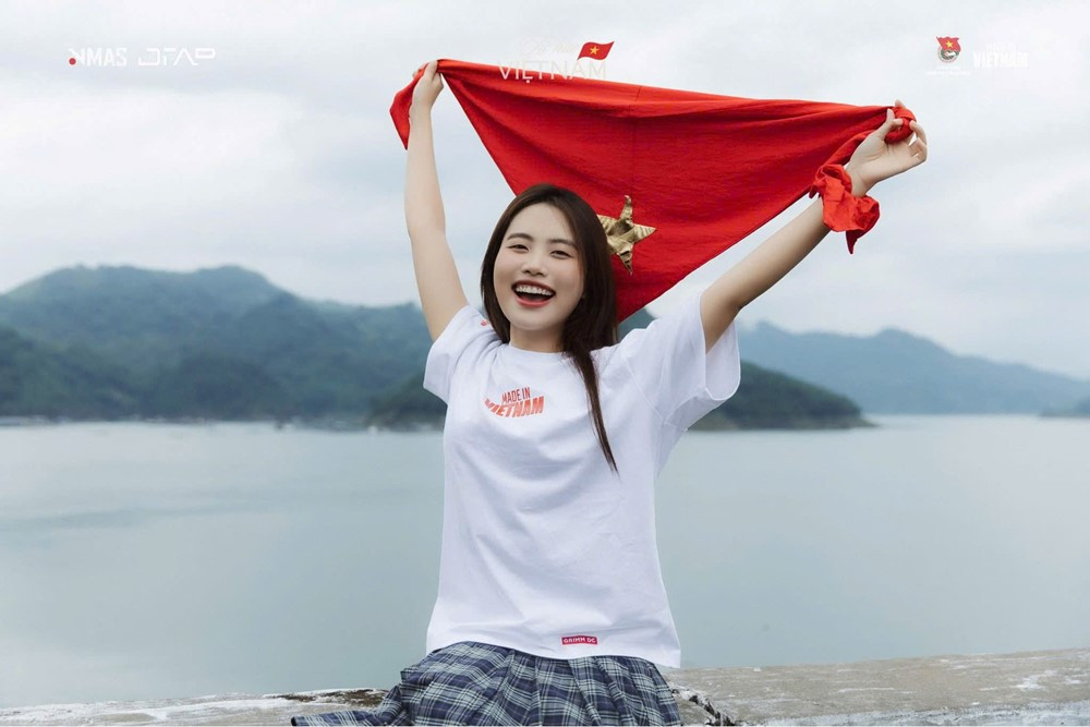 Cô gái sinh năm 2003 được chọn biểu diễn tại 2 sự kiện lớn nhất cả nước: 19 tuổi đã làm CEO, thành tích xuất sắc ai cũng ngưỡng mộ - ảnh 9
