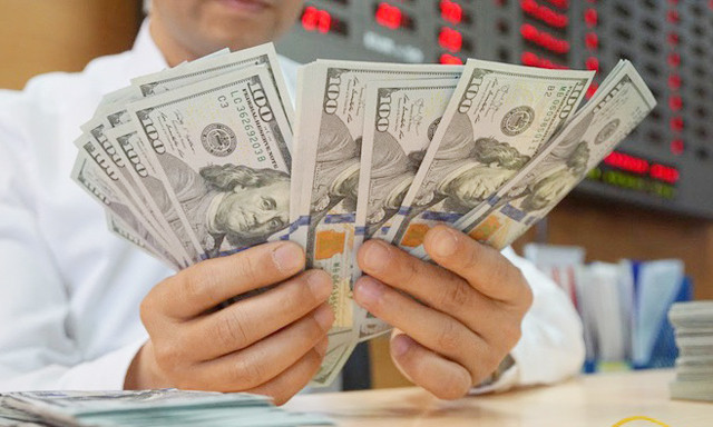 Giá USD vẫn tien_phong_ngoai_te_USD2_JRKJ.jpg