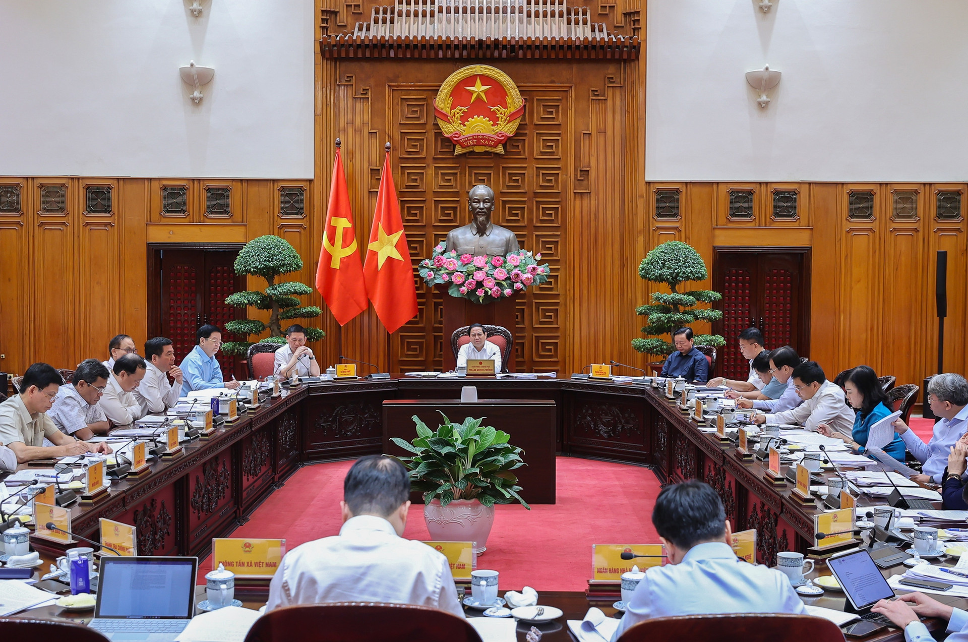 Thủ tướng: Tiếp tục đổi mới tư duy, cách làm trong đầu tư công, tập trung cho các dự án Thủ tướng: Tiếp tục đổi mới tư duy, cách làm trong đầu tư công, tập trung cho các dự án