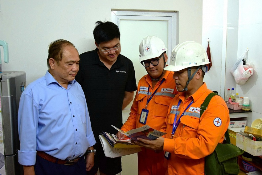 Toàn bộ khách hàng sử dụng điện trên địa bàn Hà Nội sẽ được miễn các loại phí sau