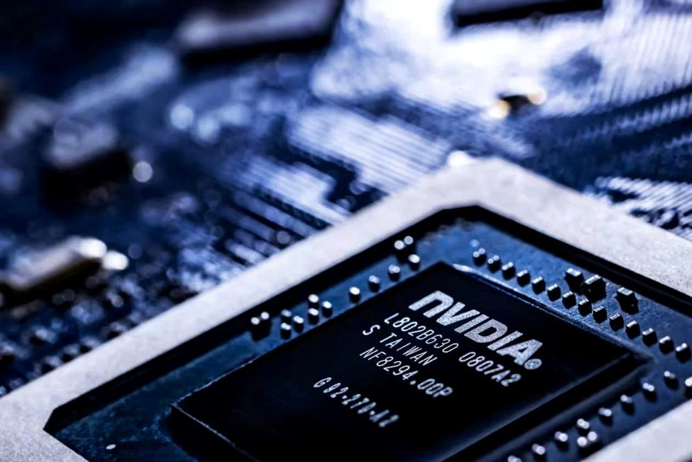 Chip Nvidia cháy hàng ở Trung Quốc, mẫu B30A chưa ra mắt được săn lùng dù giá 24.000 USD mỗi chiếc - ảnh 1