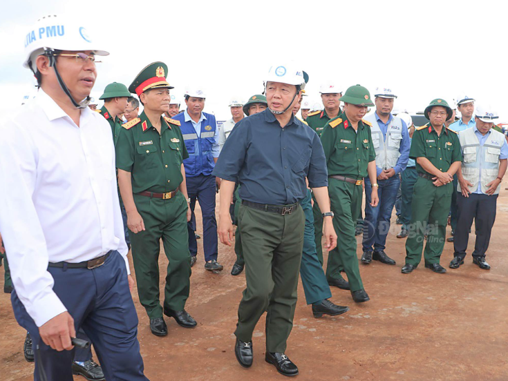 Kiểm tra đột xuất dự án sân bay Long Thành, Phó Thủ tướng ra chỉ đạo ‘nóng’- Ảnh 1. Kiểm tra đột xuất dự án sân bay Long Thành, Phó Thủ tướng ra chỉ đạo ‘nóng’- Ảnh 1.