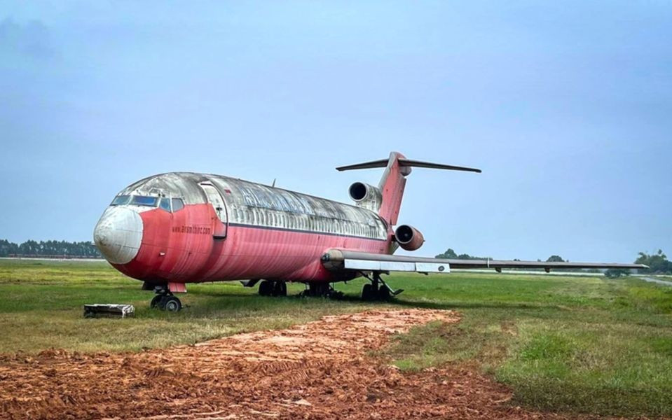 Máy bay Boeing 727-200 của Hãng hàng không Royal Khmer Airlines. Ảnh: CNQ. may-bay-10-1635956276057-2075-4591.jpg