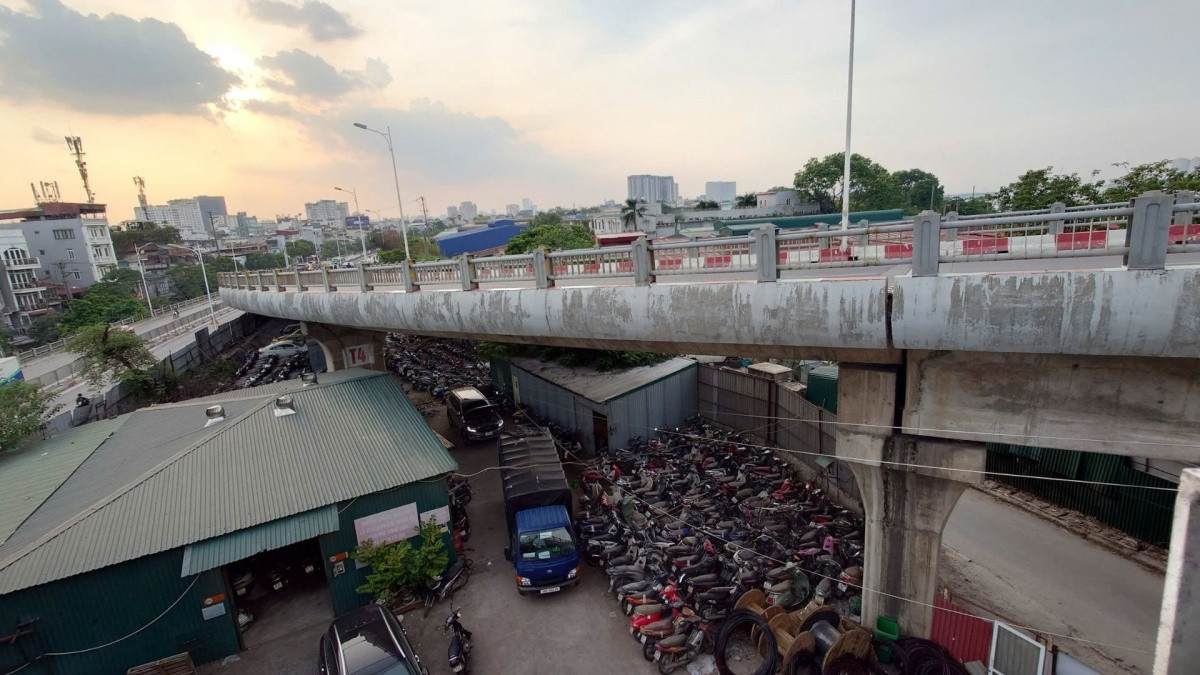 Sau hỏa hoạn gầm cầu Vĩnh Tuy bạt ngàn xe máy