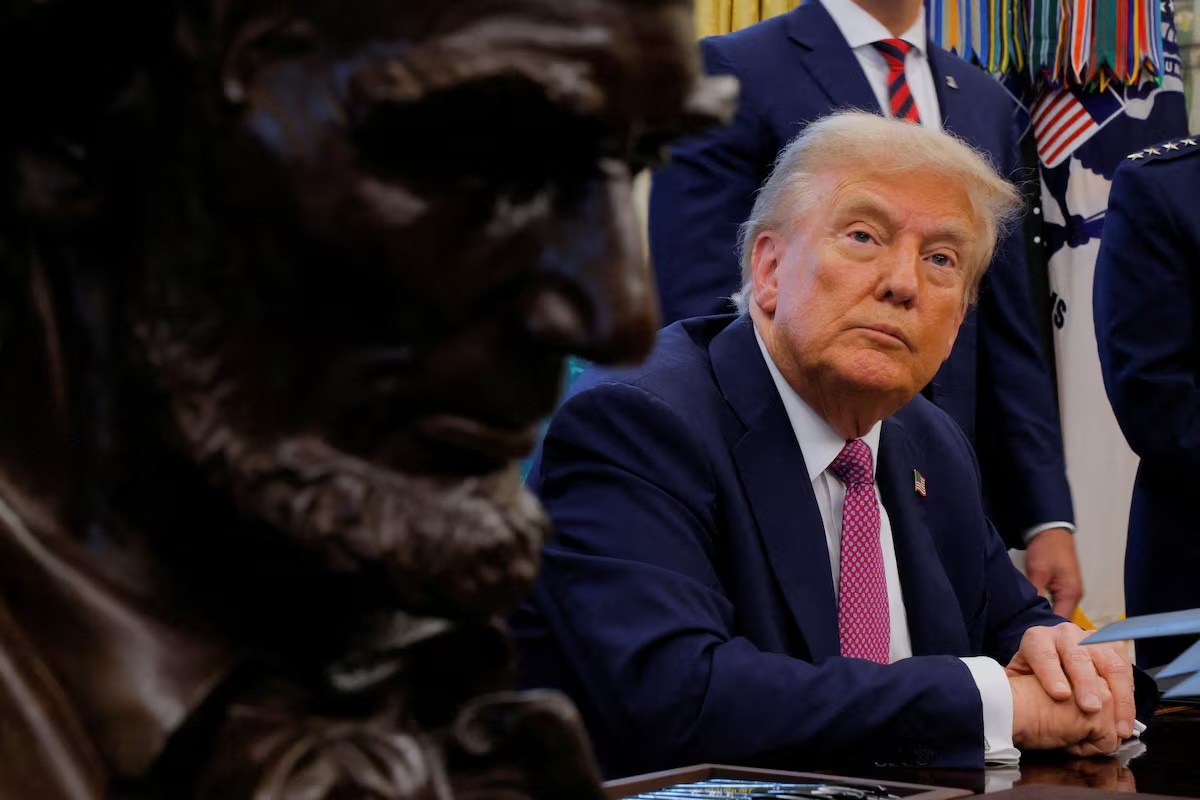 Tổng thống Mỹ Donald Trump vừa ký sắc lệnh hành pháp miễn thuế nhập khẩu đối với nhiều mặt hàng công nghiệp và dược phẩm cho các quốc gia đã ký thỏa thuận thương mại với Washington. tempimagen1b422.jpg