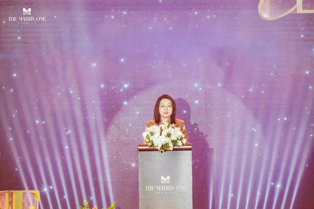 Bà Nguyễn Thị Hồng Nhung – Giám đốc Kinh doanh dự án gửi lời tri ân đến toàn thể khách hàng