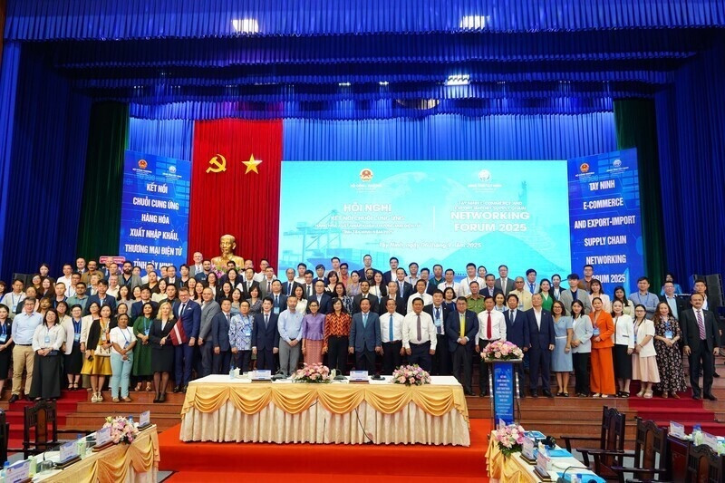 Cảng Quốc tế Long An bắt tay hợp tác với hai cảng của Thụy Điển và Mỹ