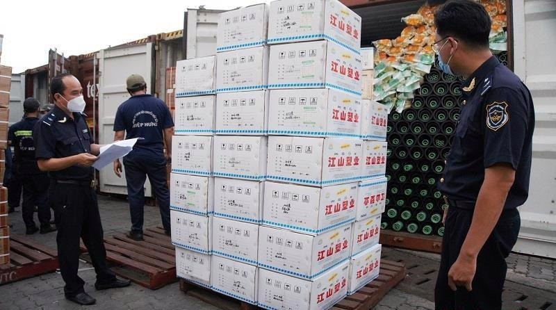 Hàng cấm trá hình, ma túy nghìn ký: Hải quan căng mình chặn gần 12.000 vụ buôn lậu trong 8 tháng qua