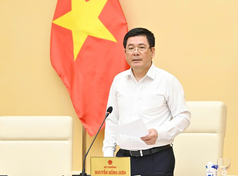 Bộ trưởng Bộ Công Thương đề nghị trước mắt áp dụng giá điện 2 thành phần cho khách hàng lớn. 2442144842980532003-15595581.jpg