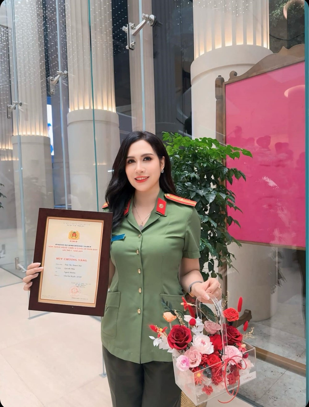 Nữ diễn viên bị cả nước ghét khi đóng cùng Phương Oanh trên VTV, là Thiếu tá Công an, vừa vinh dự nhận Huy chương Vàng - ảnh 5