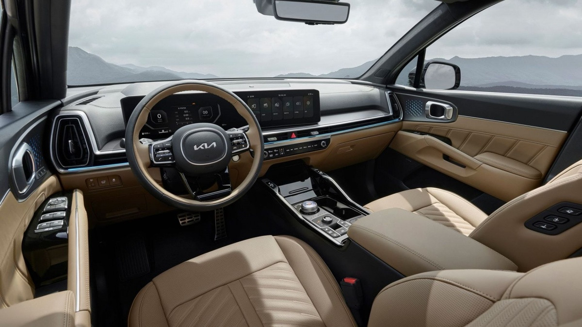 Kia Sorento 2025 bị bắt gặp tại Việt Nam: Dự kiến ra mắt ngay tháng này, có 4 phiên bản, thêm nhiều ‘option’, có chi tiết như Carnival