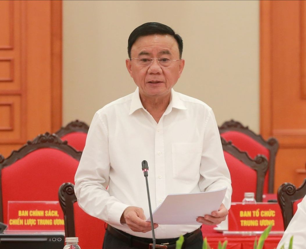 Thường trực Ban Bí thư Trần Cẩm Tú - Bí thư Đảng ủy các cơ quan Đảng Trung ương phát biểu tại buổi làm việc. Ảnh: Cổng thông tin Đảng Cộng sản. tienphong-99tbttolam1-5722.jpg