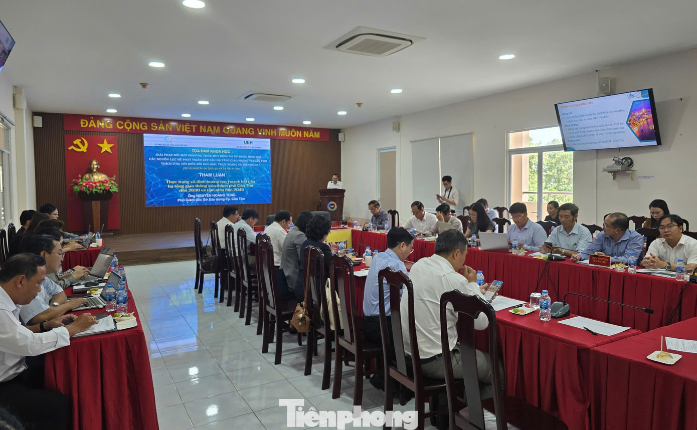 Quang cảnh tọa đàm. Ảnh: CK tp-ht.jpg