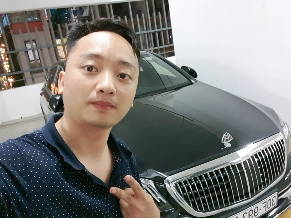 Chân dung YouTuber 'Chủ tịch giả nghèo và cái kết' quê Thanh Hóa, đi xe gần 2 tỷ, xây biệt thự bề thế - ảnh 1