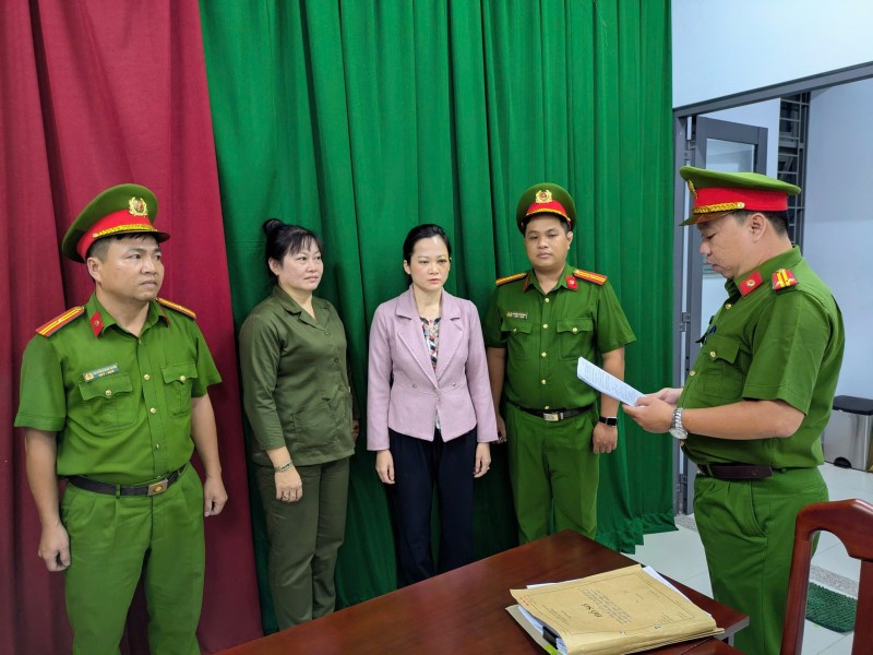 Bắt khẩn cấp bác sĩ nha khoa Nguyễn Thị Tuyết Chinh - ảnh 1