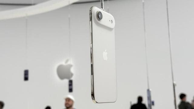 iPhone 17 mở bán sớm nhưng số lượng máy có thể bị hạn thế, Việt Nam lên thị trường tier 1 có được ưu tiên?