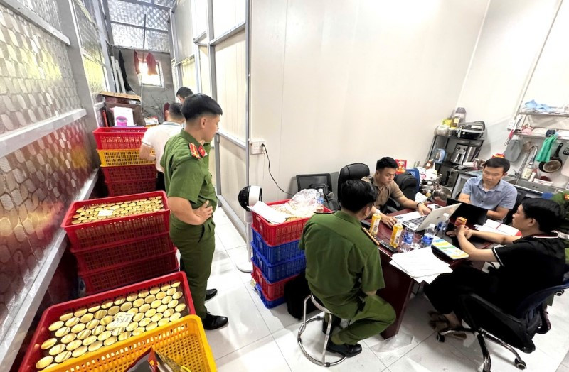 Bắt Nguyễn Thanh Trường, tịch thu 38.000 lọ yến giả - ảnh 3