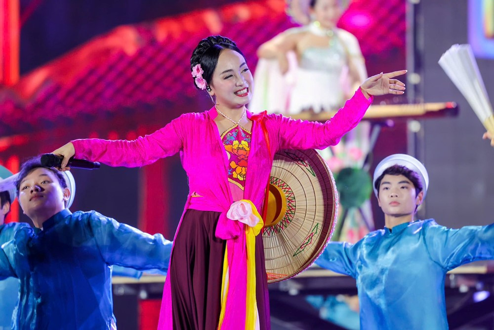Nữ NSND nổi tiếng nhất làng Chèo vừa được bổ nhiệm làm Giám đốc, có chồng cũng là lãnh đạo - ảnh 2