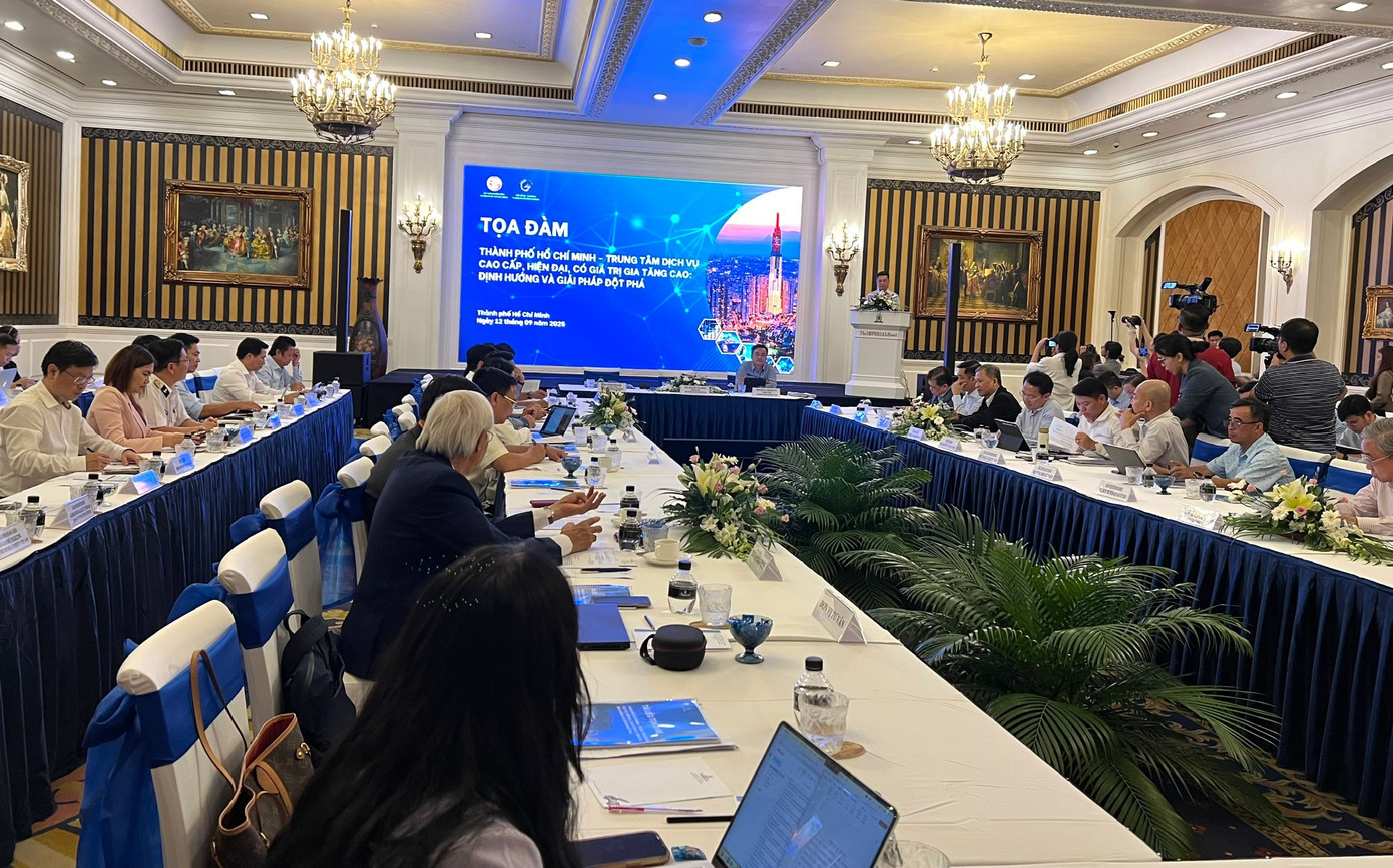 Quang cảnh tọa đàm. z7004806296261-364dfaa181163a09a2e8d4a24197a98b.jpg
