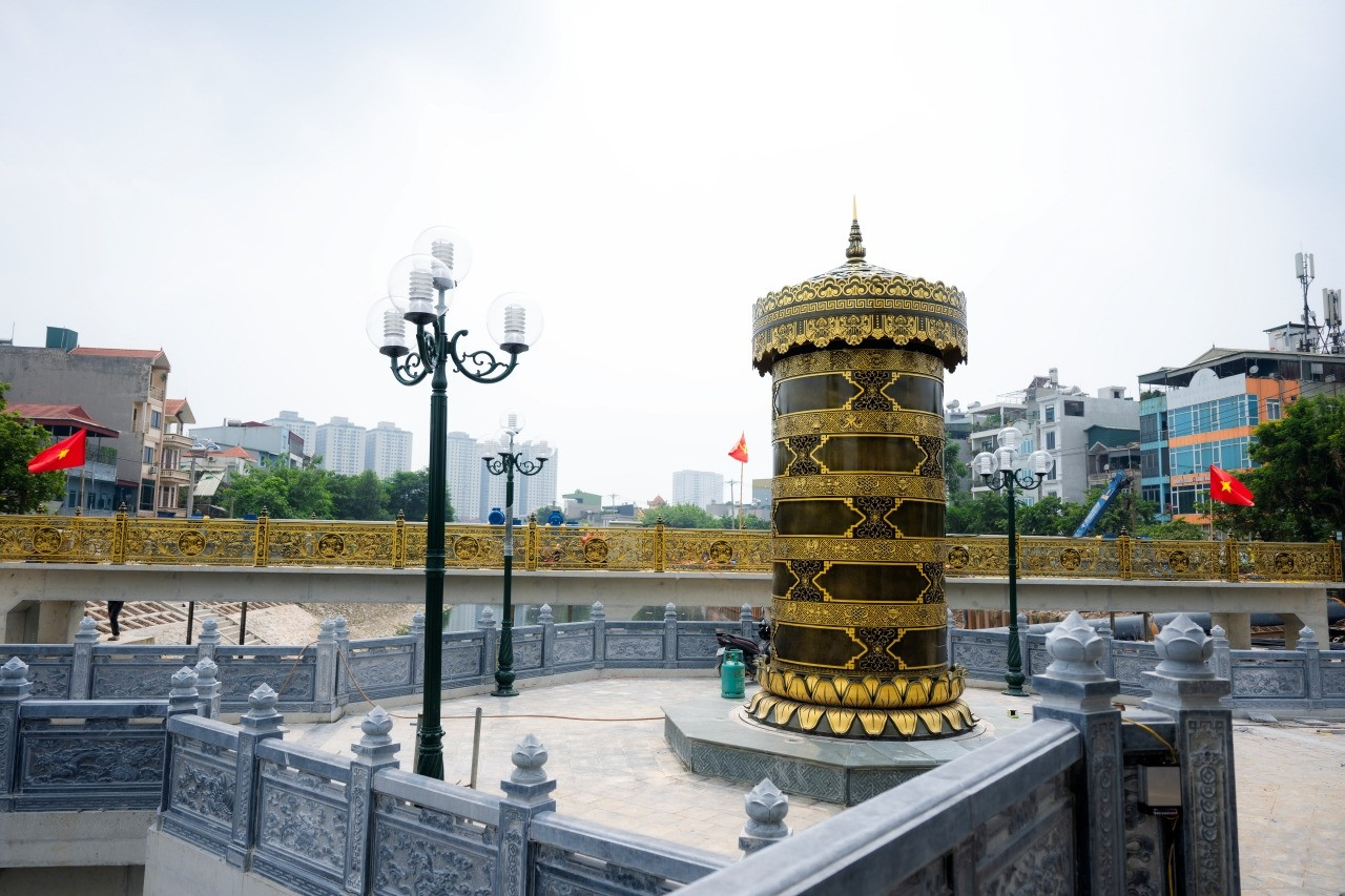 Đập dâng trên dòng sông hơn 2.000 năm tuổi ô nhiễm nhất Thủ đô thành hình đẹp mắt, sắp chính thức hoàn thiện- Ảnh 2. Đập dâng trên dòng sông hơn 2.000 năm tuổi ô nhiễm nhất Thủ đô thành hình đẹp mắt, sắp chính thức hoàn thiện- Ảnh 2.