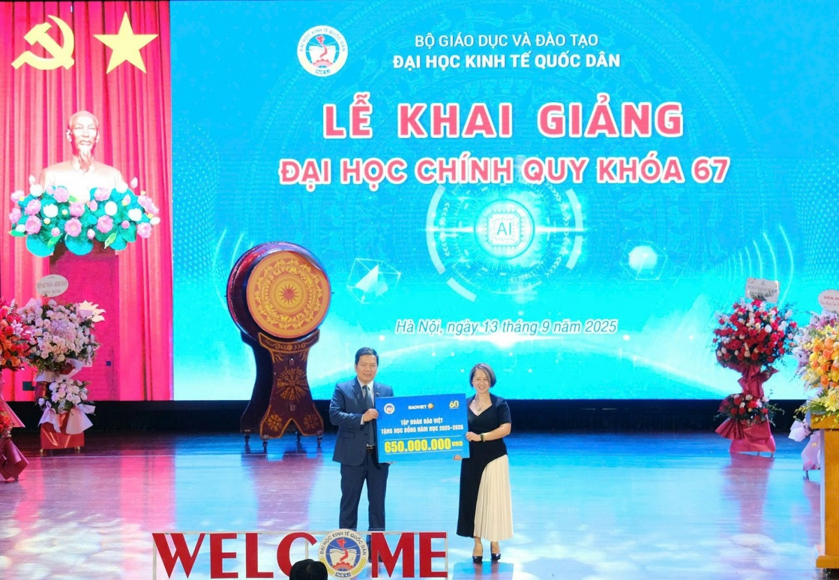 Bảo Việt dành hơn 8 tỷ đồng cho Quỹ học bổng “Bảo Việt - Niềm tin thắp sáng tương lai”